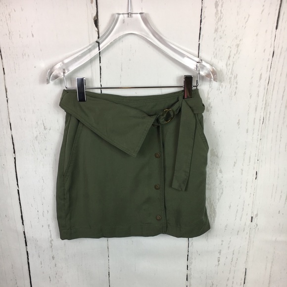 H&M Dresses & Skirts - H&M | Mini Skirt | New with Tags